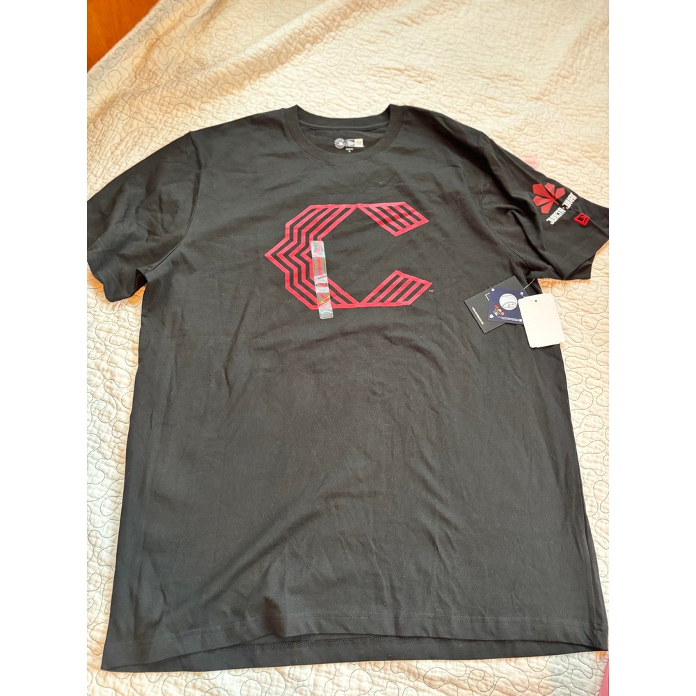 New Era Cleveland Guardians MLB T-Shirt Mens XL Black Red Juncta Juvant Graphic